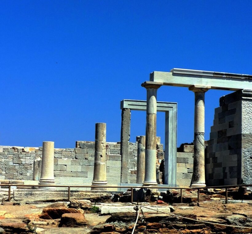 Templeofdemeternaxos-templeofdemeter-transfers-Naxos-Port-transfers-Naxos-Private-transfers-in-Naxos-Naxos-car-rental-Naxos-island-hopping-Discover-Cyclades-in-Naxos